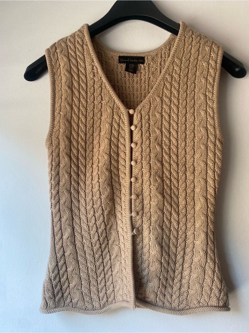 House of Harlow 1960 Beige Cable Knit Sleeveless Button Vest
